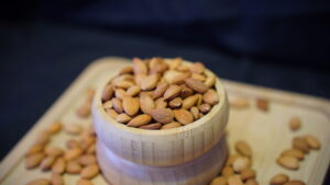 Sarı Kayısı Çekirdeği